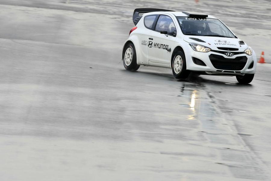  Hyundai i20 WRC 2012 года  (фото 41 из 72)